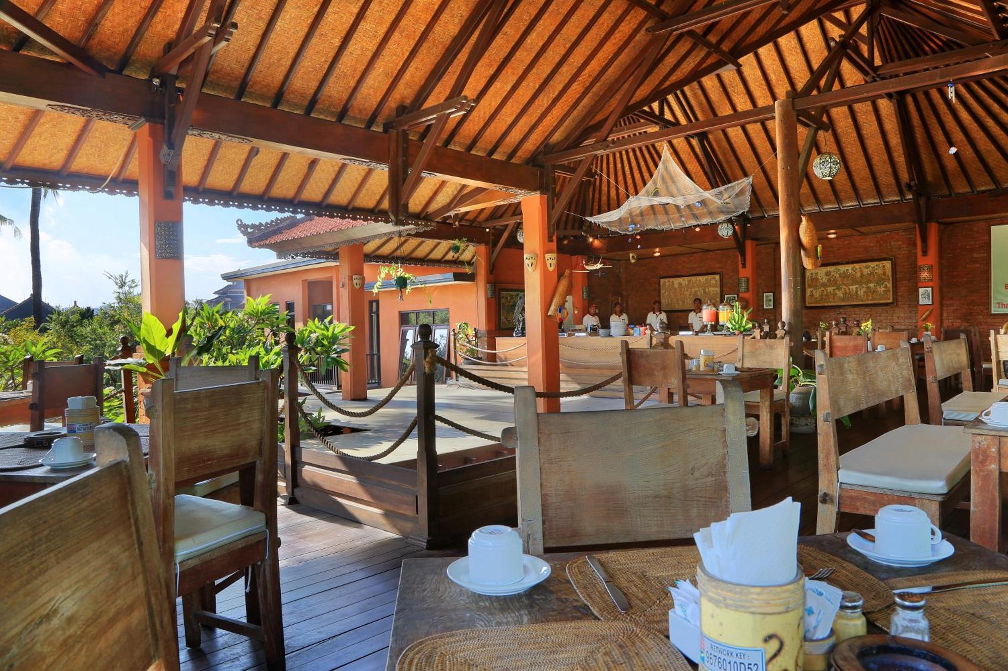 Satriya Hotel 3*